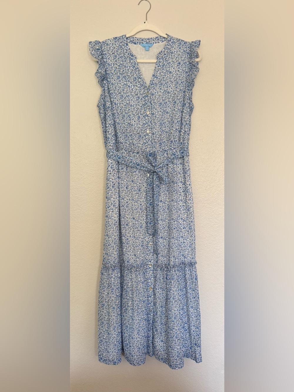 Draper James Flutter Sleeve
Belted Maxi Dress